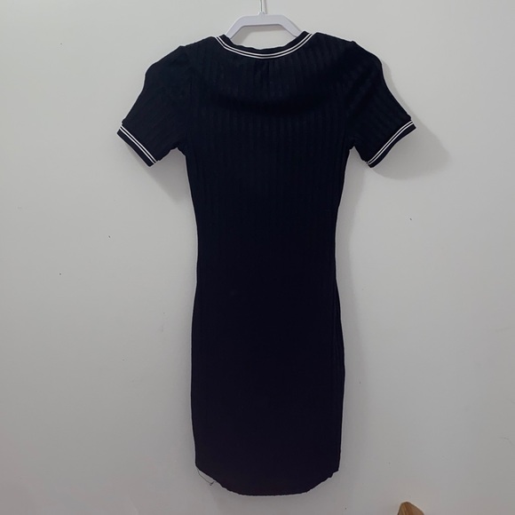 Casual Black Ribbed Dress - Picture 3 of 4